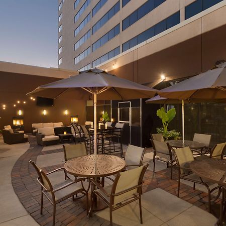 Hilton Suites Chicago/Oakbrook Terrace Exteriér fotografie